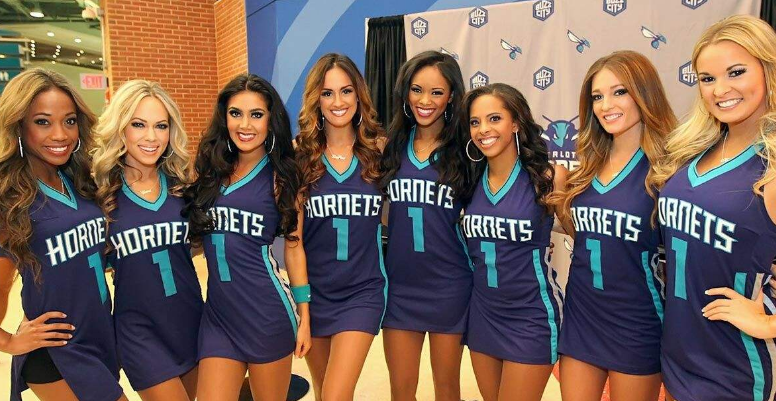 『啦啦队』NBA美女啦啦队不为人知的秘密，不许穿太多，还禁止这个......