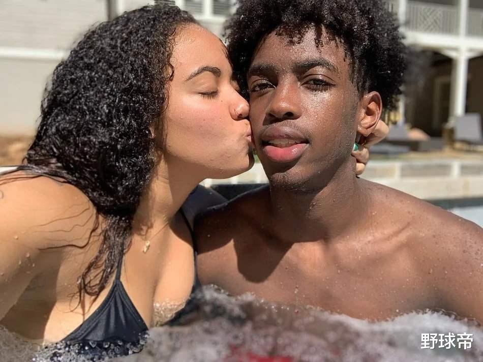 德维恩·韦德|长大了！韦德大儿子晒女友合影照！真想不到啊，你也是这种口味？