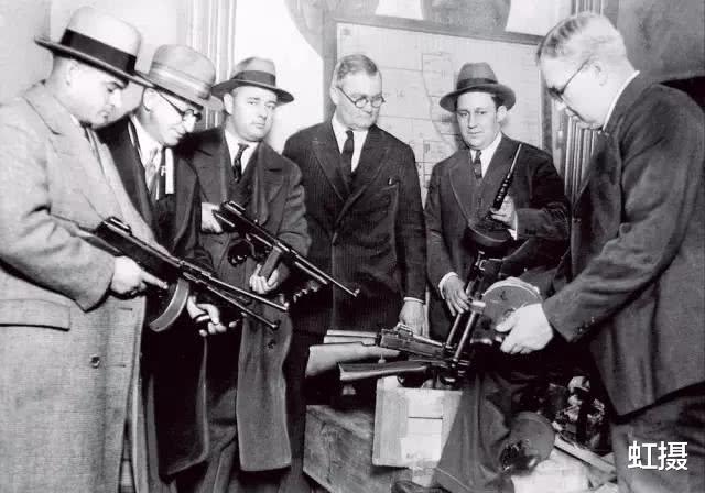 武汉▲美国囤枪太必要！监狱大量释放囚犯，芝加哥3个月谋杀超去年一年