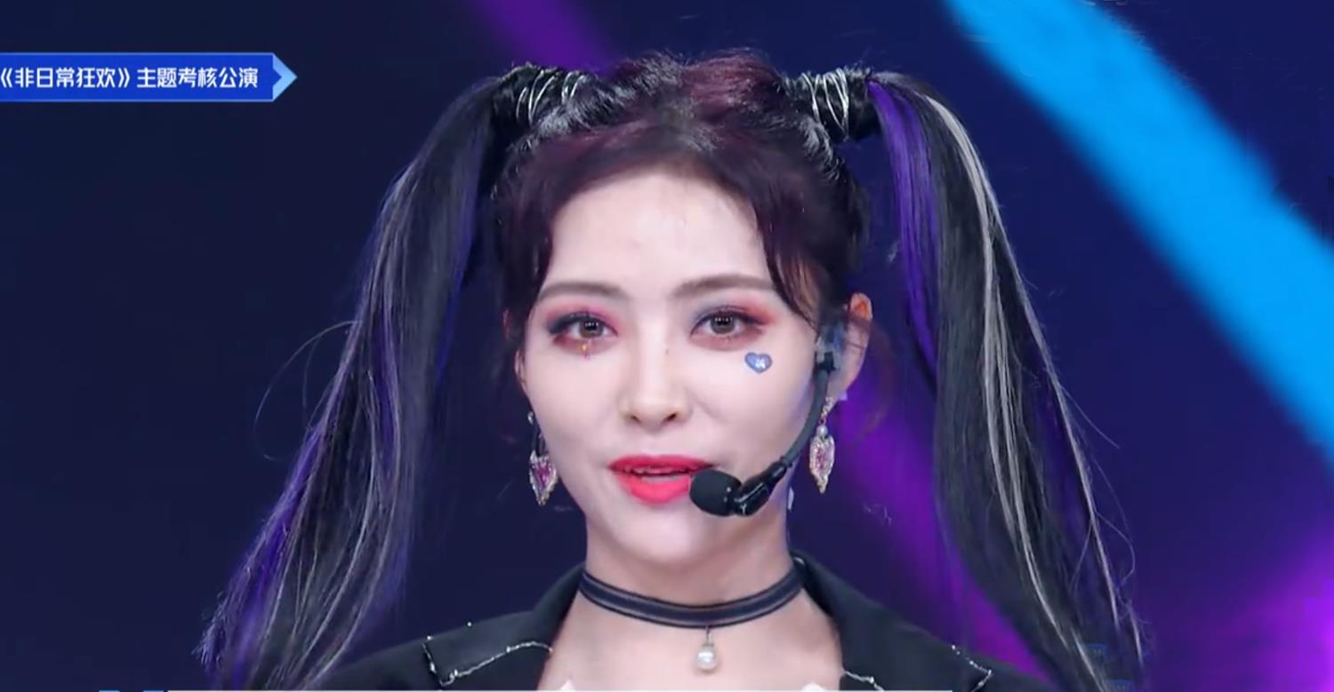 「刘雨昕」青春有你2：刘雨昕强势拿第一，3个宝藏女孩发光，河妹处境让人疼