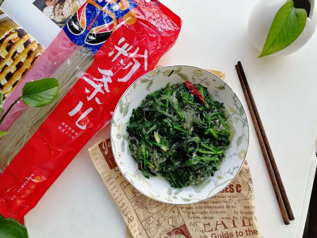 「脾胃」这菜是“推粪机”，隔三差五吃，口臭没了排出黑宿便，肠道变干净