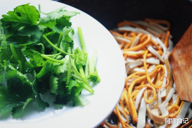 睡眠|7月此菜必吃，药食同株，养胃又润肤，营养价值不输虫草