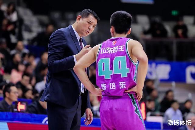 【山东男篮】巩晓彬收获好消息！山东男篮1老将被弃用，又1陈培东式新人或回归
