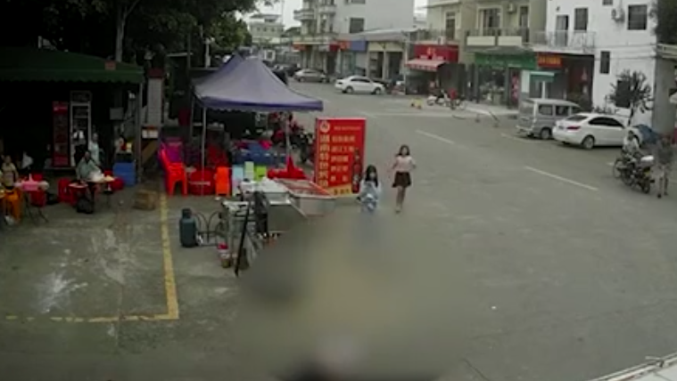 天眼新闻|视频疯传！广东一老人被狗绳拽倒，重摔身亡！更多细节披露