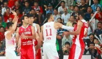 『易建联』侮辱易建联李晓旭欺负赵继伟，今又厚着脸皮回来，亚洲第一无赖？