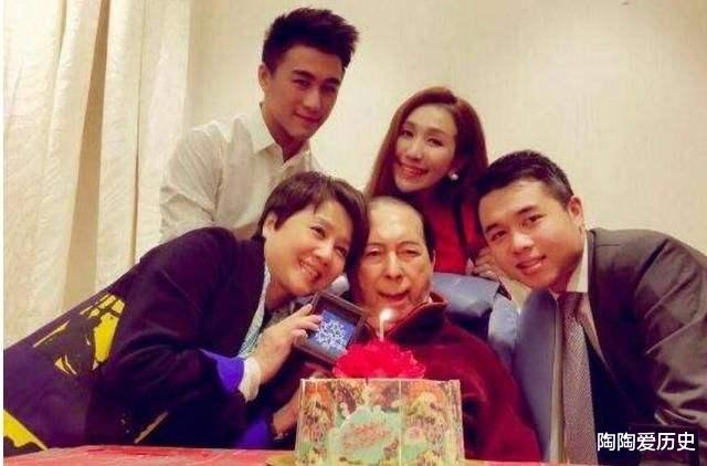 辛奇隆■辛奇隆：21岁东北小伙近满分入哈佛，何鸿燊陪14亿将28岁爱女嫁他