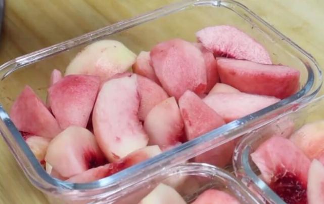 水果|夏天遇到这“水果”别吝啬,买5斤回家煮一煮,邻居尝后乐坏了!