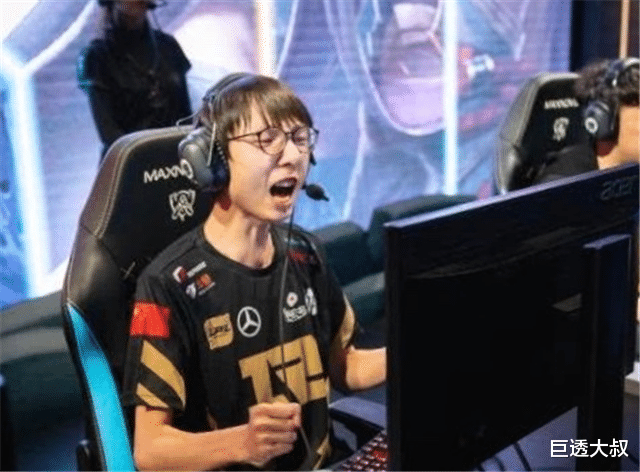 RNG|RNG比赛却没有一位退役选手解说,香锅透露:想播却没有权限