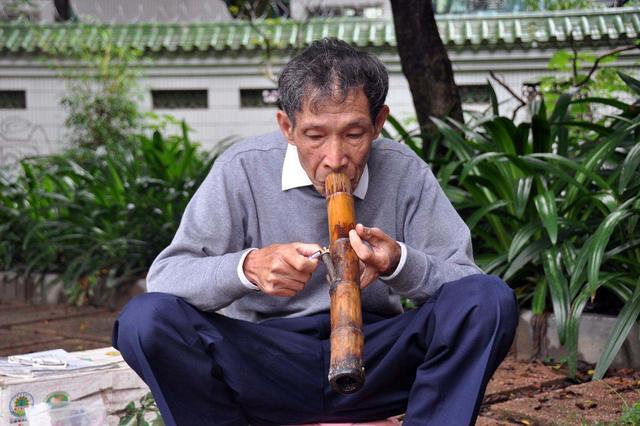 衰老|让男性老得更快的行为，烟酒不算什么，排第一的多数男性需要面对