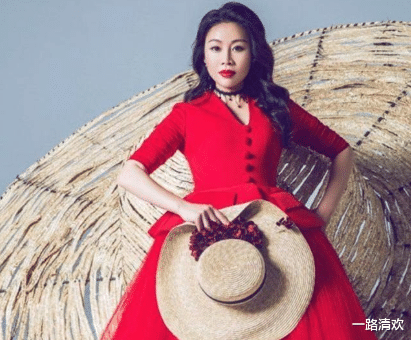 『草帽姐』刚走红就作死毁前程的4大明星, 网友: 最后一位早就该封杀