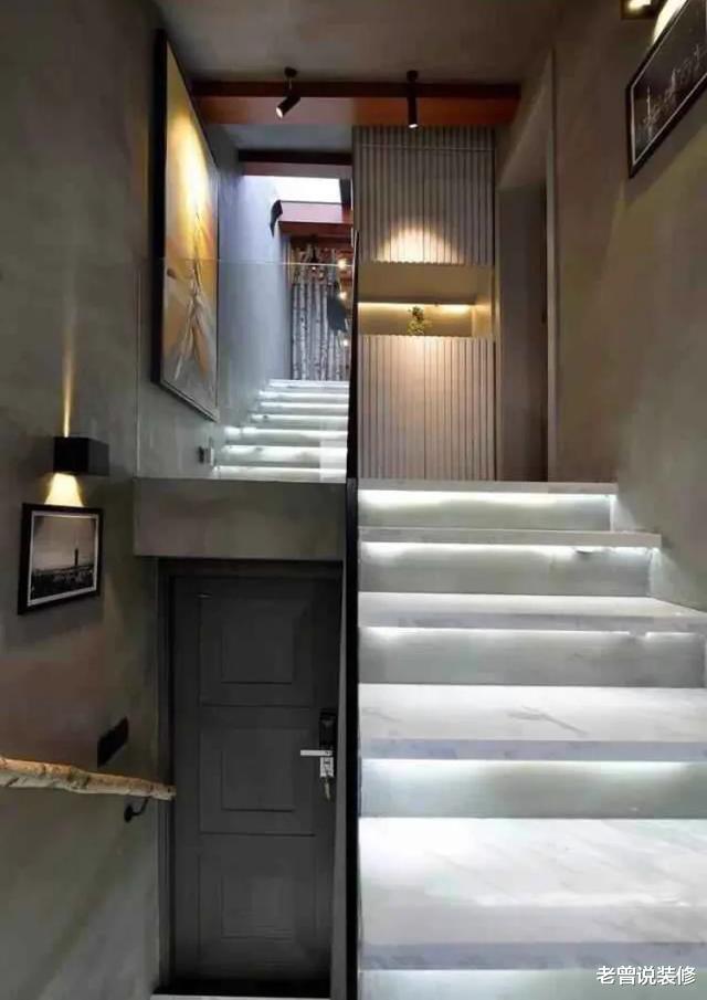 富人区|单身独居男士的家，上海“富人区”36㎡小复式，客厅把我惊艳到了