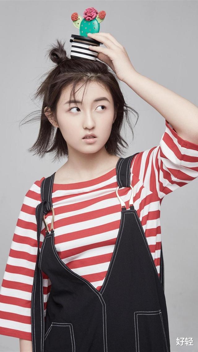 张子枫|张子枫，戒掉了3种食物，终于瘦出了“小V脸”和“漫画腿”