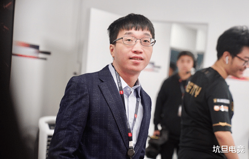 RNG▲RNG打FPX一口气更换三人，Xiaohu回归首发，最没想到的一人下去了