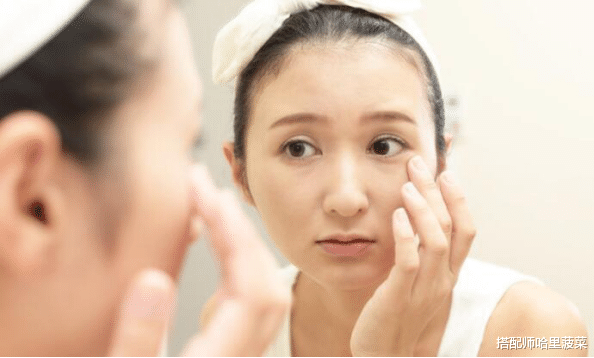 补水▲用了护肤品,早春皮肤还是起干皮?你的身体可能缺少这些