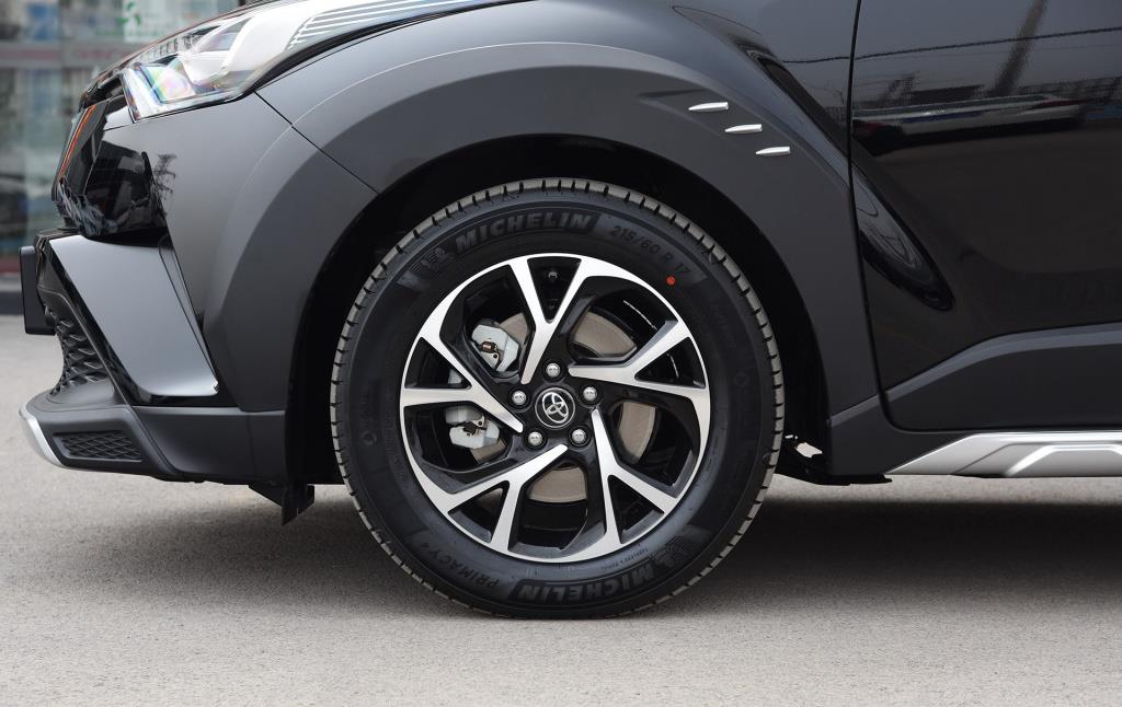 『领克05』宝马X1再迎“新对手”颜值赶超RAV4,进口2.0T引擎+CVT,才15万起