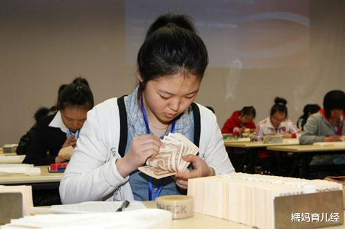 大学|大学里“阴盛阳衰”的5个专业，尤其第4个专业，男生被全班团宠