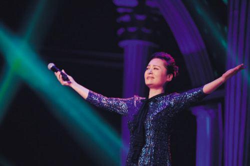 金炜玲|打败韦伟毛阿敏，却被亲弟弟砸致脑震荡，一代歌后沦落到保姆谋生