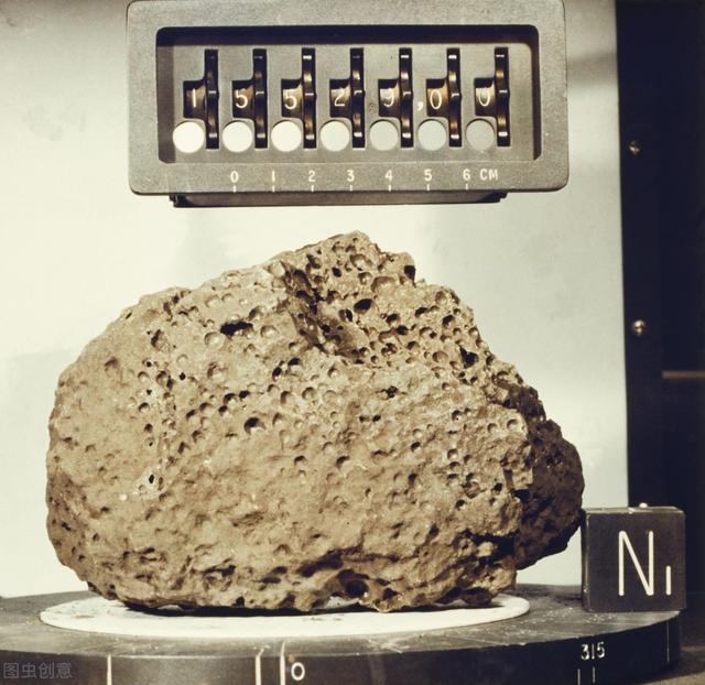 月球|实锤，月球人造外壳的最新证据