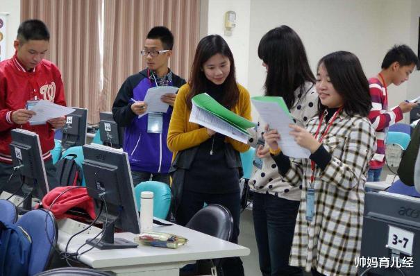 新疆维吾尔自治区|这两个省份公布高考投档线，北航遭遇“最低分”，534分就能录取