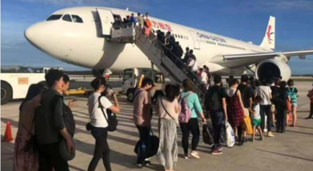 「意大利」大批意大利华人连夜返国，他们为何这么嚣张？不要把中国当收容所！