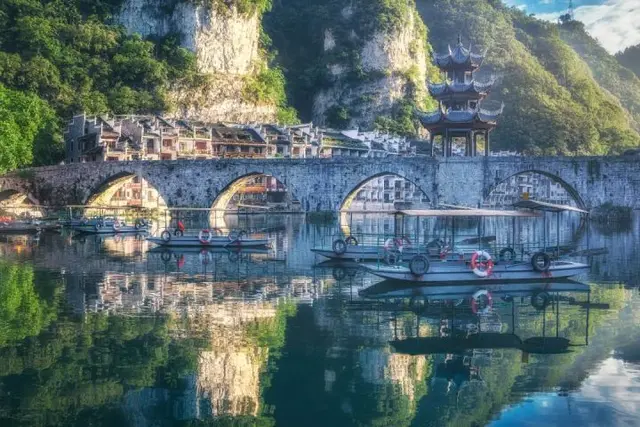 梯田|适合国庆假期穷游的地方，梯田、瀑布、樱花、峡谷，风景优美宁静