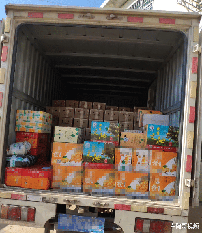 【跌停】靠赚中间商差价，一年净收入20万，值得大家学习！