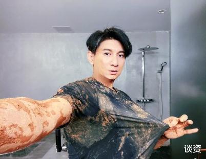 吴奇隆▲摆脱幸福肥！吴奇隆晒近照，暴瘦一圈下颌线明显，重回颜值巅峰