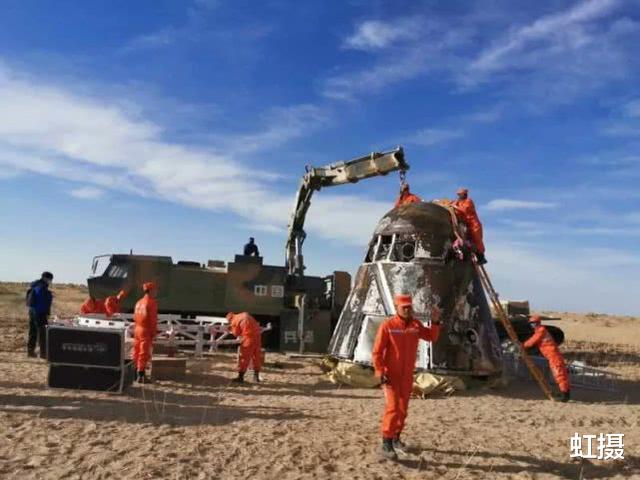 『沙海』试验飞船着陆，38公里沙漠无路走，国产战车化身沙海巨蟒去救援