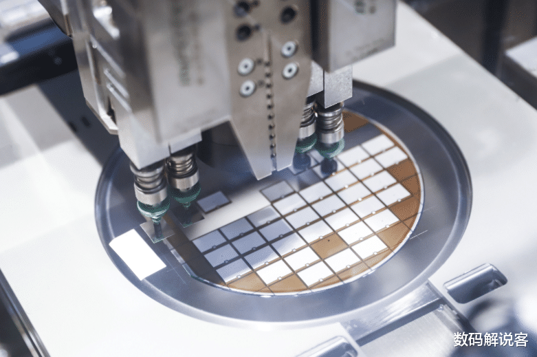 小米科技|雷军突然宣布，高通始料未及，下一家“华为”已经出现