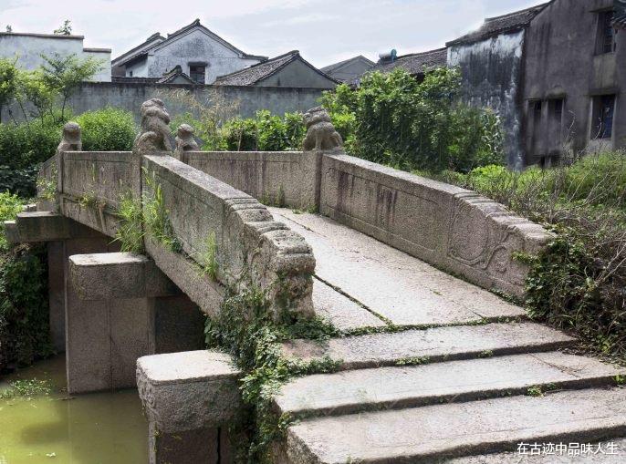 #古镇#一座走向衰落的千年古镇，曾经堪比乌镇繁华，现在却如老去的江南