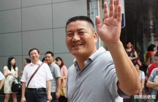 @高考最牛钉子户：参加23次高考全都凉了，不出例外今年也会惨败