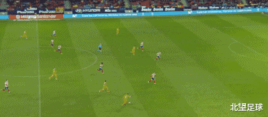 [段刘愚]巴萨的关键先生，梅西的得力队友，苏亚雷斯究竟有何过人之处？