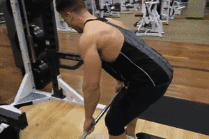 【睡眠】男人练背有多重要，一组图片告诉你，打造宽厚背部势在必得