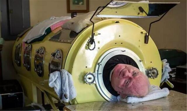 晓君侃史|躺在铁桶67年的“铁桶人”，全身瘫痪却自学成律师，最怕的是停电