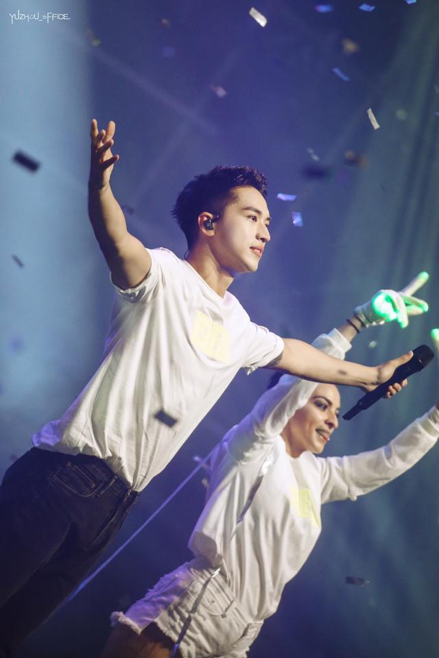 许魏洲▲4年逼退两位顶流,2020又来一次,娱乐圈洗牌往事件