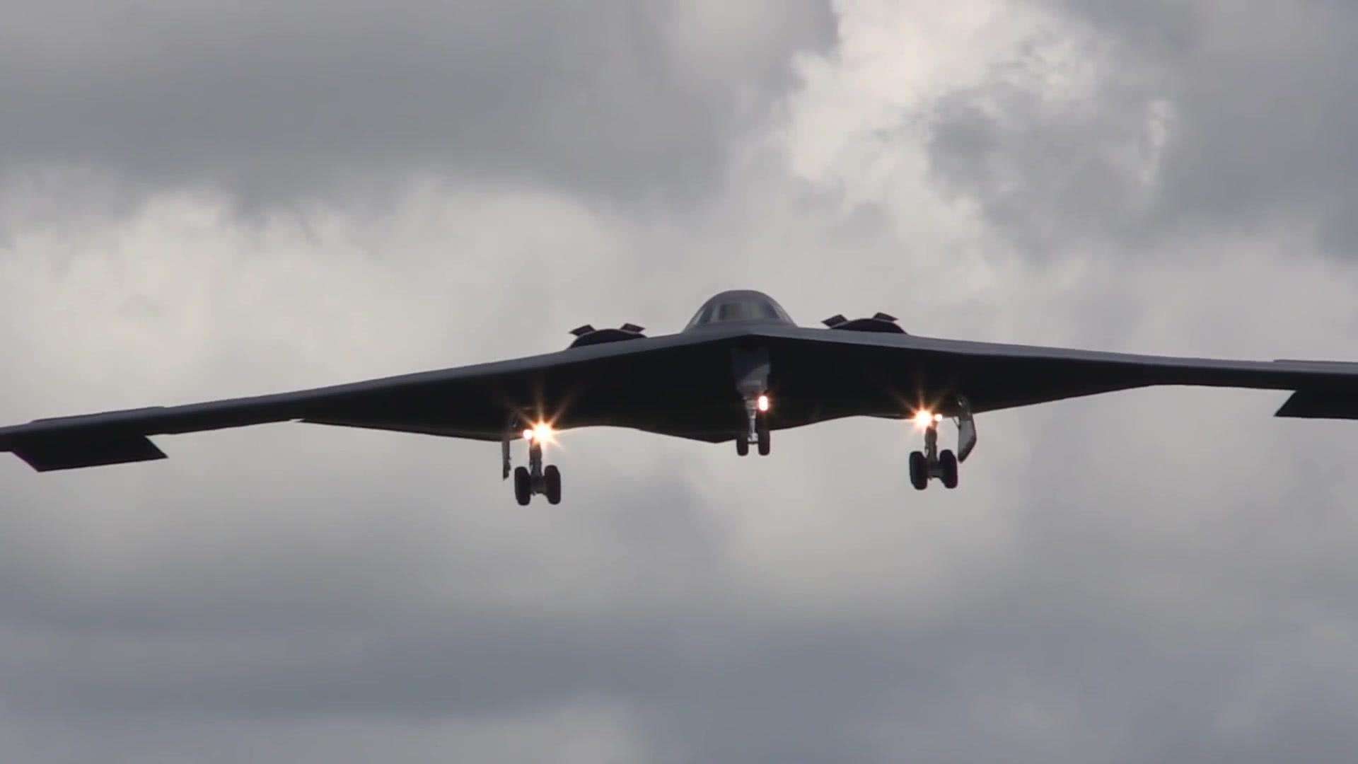 b-2轰炸机|B-2和轰20谁才是王炸？说出理由你也许不信