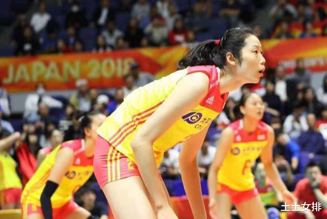 女排@中国女排的4位“瘸腿”主攻!两位是世界冠军,一人是时代标志