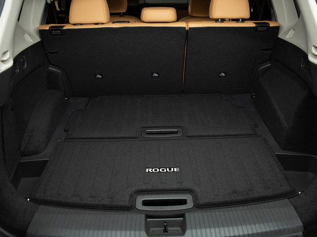 『红旗hs7』大叔秒变小鲜肉！全新奇骏发布，比CR-V年轻漂亮，内饰是亮点