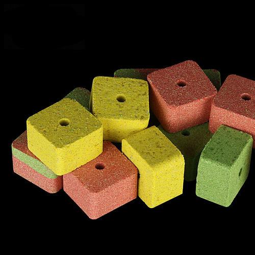 饵料|价格不到一元一块的方块饵,为何能有效诱聚鲤草等大型鱼