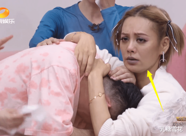 春晚|宁静发飙无人敢出声!40岁男导师委屈大哭,下一秒她表情太真实了