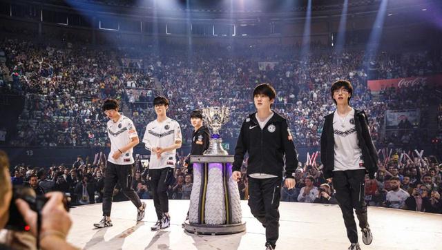 『lpl』Jackey终于要签约了,LPL官方预热发文,称他是LOL的奥尼尔