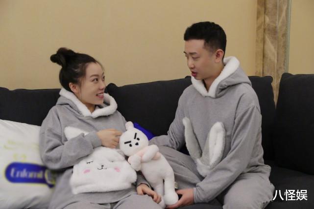 gai|GAI周延与老婆穿兔子情侣睡衣录综艺，全程深情对视，甜炸屏