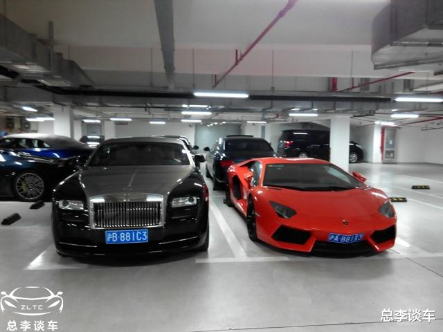兰博基尼：王思聪的兰博基尼，开了8年，如今卖掉了，公里数让人难以置信