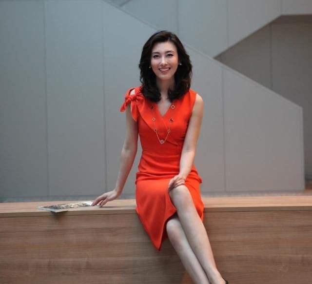 央视|央视著名女主持颜值排行：董卿居然仅排第5，第1位无人撼动