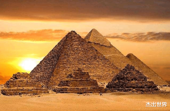 胡夫金字塔|埃及金字塔,为什么被称为人类不可能完成的建筑?今天算明白了