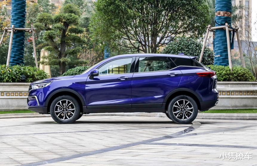 SUV|国产又一高颜值SUV，轴距2米68，标配LED大灯四轮独悬，才8万出头