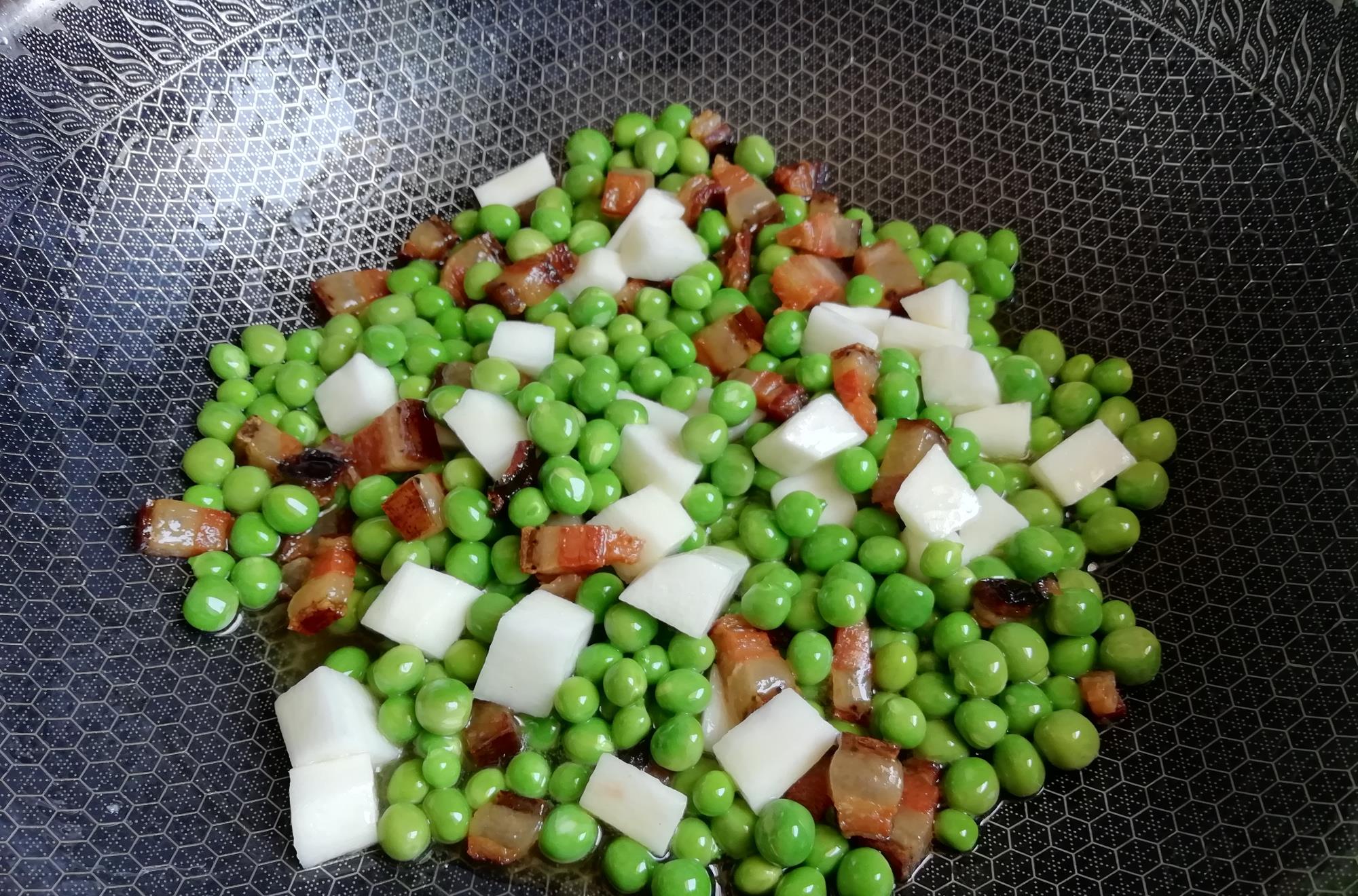 立夏饭:明日立夏,记得吃立夏饭,简单美味又营养,一家人身体健康寓意好