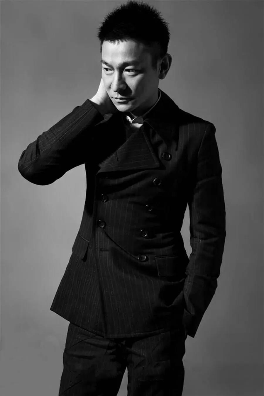 刘德华:出道39年100多张唱片400多场演唱会1000多首歌,不老男神的秘密!