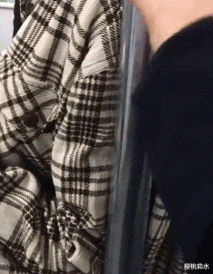 |搞笑GIF趣图：在健身房这样骑车减肥，还不如在路上骑车锻炼！