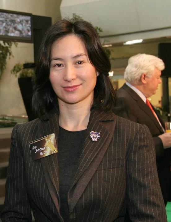 『马伊琍』何鸿燊的逝世,长女身价早已超越父亲,她一生所爱的曾是陈百强